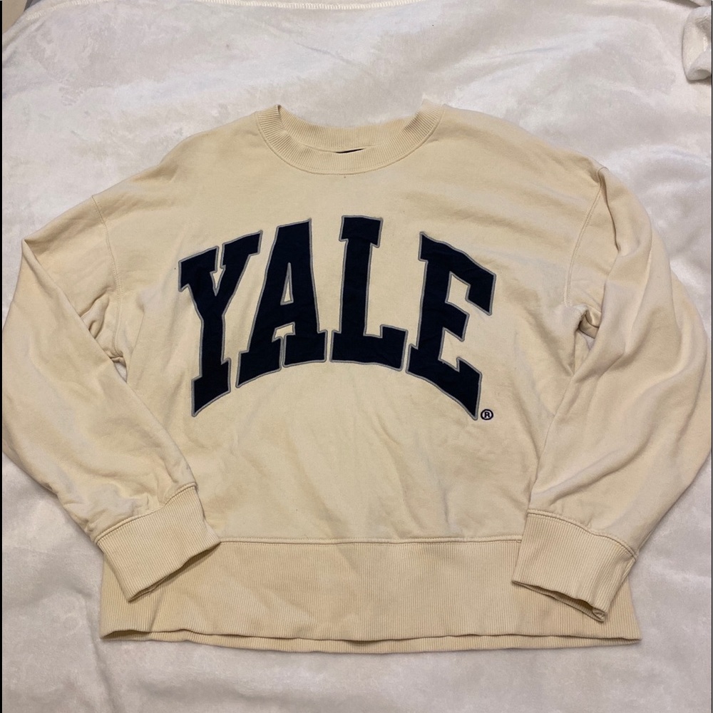 Zara Yale Sweater Size Medium.